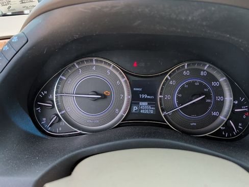 Used 2015 INFINITI QX80 Luxe w/ 22" Wheel Package image 1