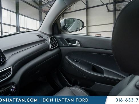 Used 2021 Hyundai Tucson Ultimate w/ Cargo Package FWD image 17