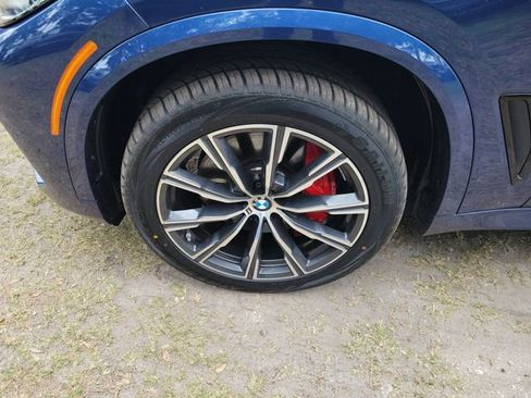 Used 2023 BMW X5 xDrive40i w/ M Sport Package AWD/4WD image 5