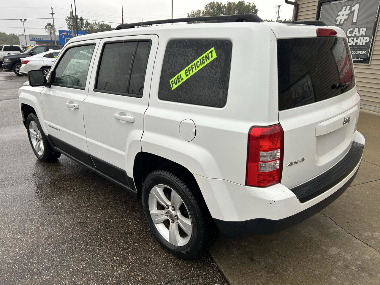 Used 2014 Jeep Patriot Latitude AWD/4WD image 7