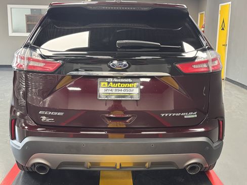 Used 2020 Ford Edge Titanium w/ Equipment Group 301A FWD image 6