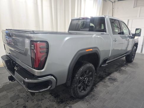 Used 2024 GMC Sierra 2500 AT4 w/ AT4 Preferred Package AWD/4WD image 14