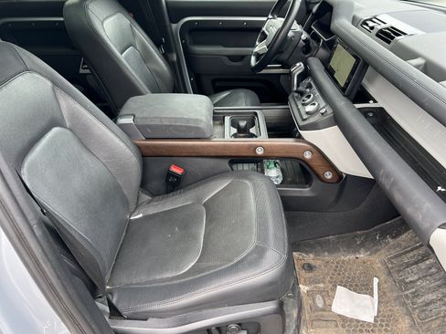 Used 2023 Land Rover Defender 110 X-Dynamic SE image 15