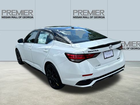 New 2025 Nissan Sentra SR w/ Midnight Edition image 7