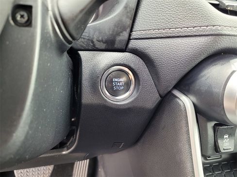 Used 2022 Toyota RAV4 XLE image 9