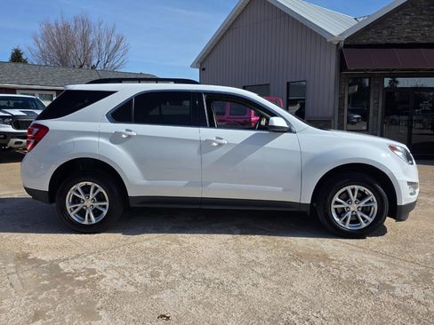 Used 2017 Chevrolet Equinox LT w/ Convenience Package image 22