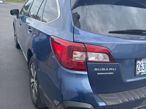 Used 2019 Subaru Outback 2.5i Limited w/ Popular Package #2 image 7