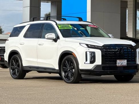 Used 2024 Hyundai Palisade XRT FWD image 2