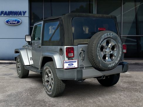 Used 2018 Jeep Wrangler Sahara w/ Connectivity Group image 4