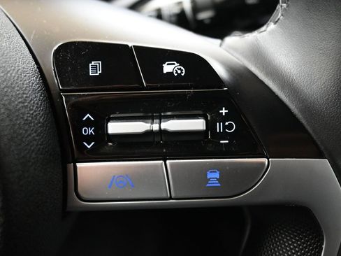 Certified 2025 Hyundai Elantra SEL w/ Cargo Package image 27