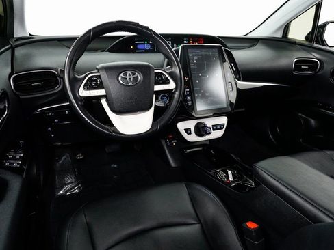 Used 2018 Toyota Prius Prime Premium image 6