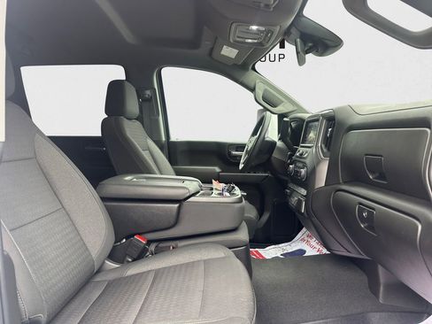 Used 2024 Chevrolet Silverado 2500 Custom w/ Custom Value Package image 24