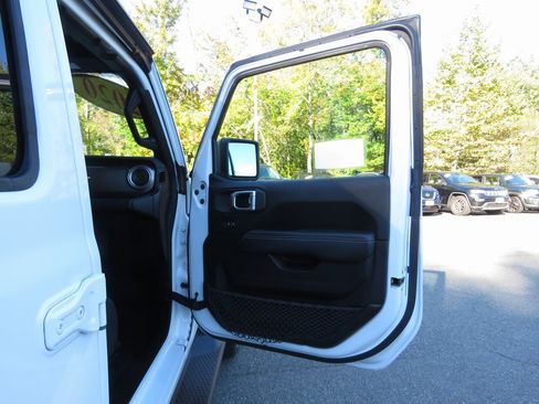 Used 2020 Jeep Wrangler Unlimited Sahara w/ Dual Top Group image 13