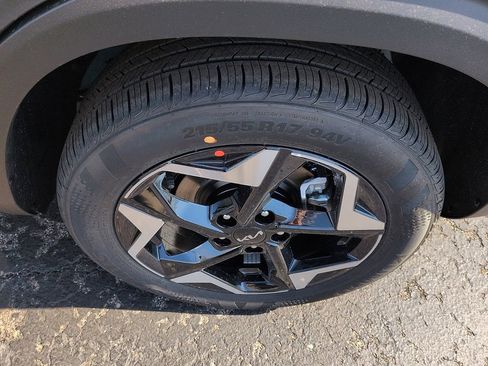 New 2026 Kia Seltos S AWD/4WD image 10