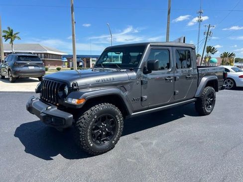 Used 2022 Jeep Gladiator Sport AWD/4WD image 3