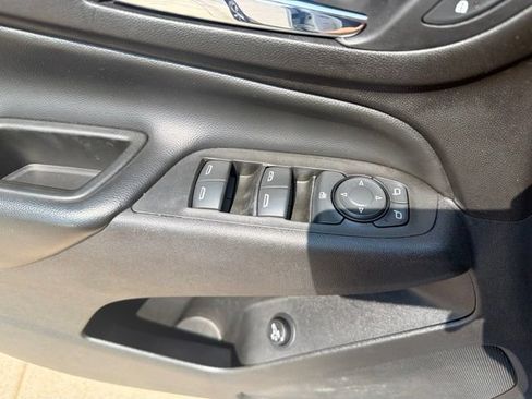 Used 2021 Chevrolet Equinox LT FWD image 29