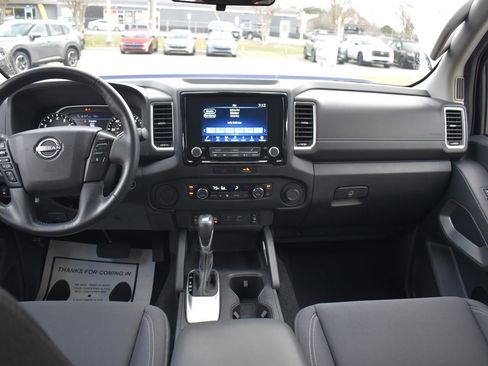 Used 2023 Nissan Frontier SV w/ SV Convenience Package image 32