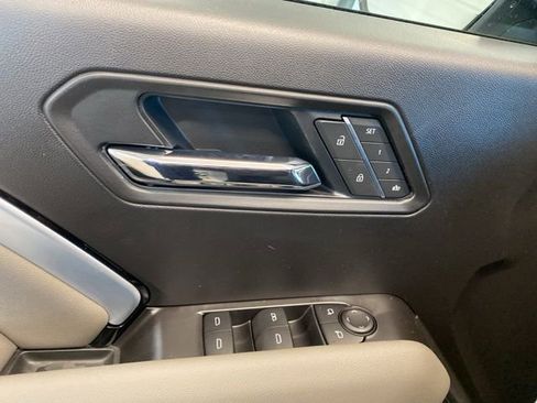 New 2026 Chevrolet Colorado ZR2 w/ Technology Package AWD/4WD image 26
