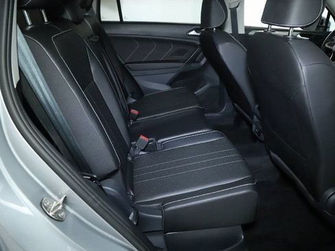 Certified 2024 Volkswagen Tiguan SE AWD/4WD image 35