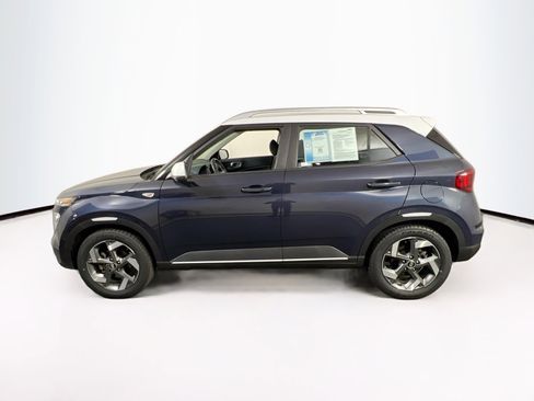 Used 2021 Hyundai Venue image 8