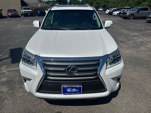 Used 2017 Lexus GX 460 AWD/4WD image 2
