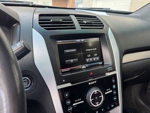 Used 2014 Ford Explorer Sport w/ Equipment Group 401A AWD/4WD image 23