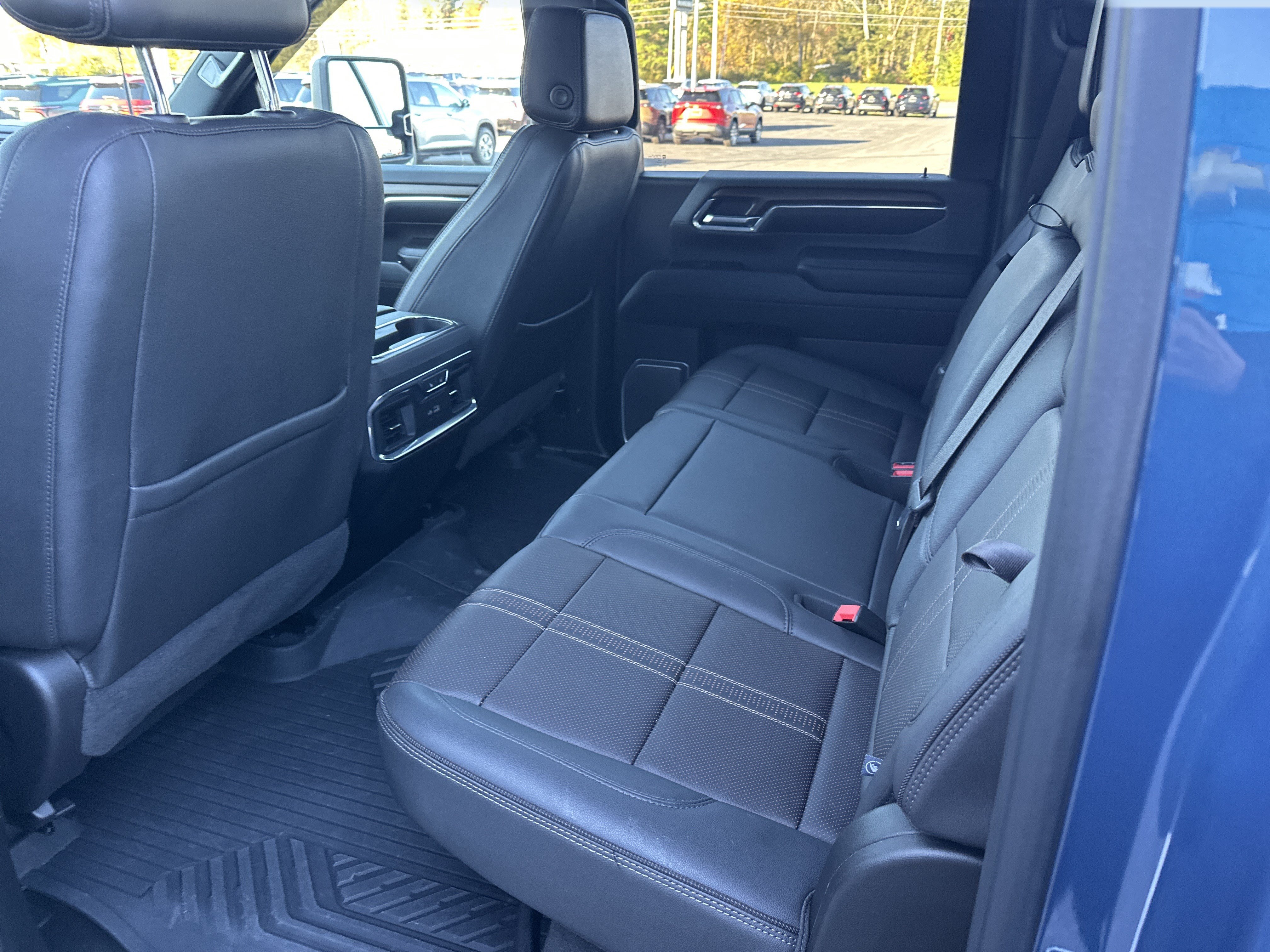 Certified 2024 Chevrolet Silverado 2500 High Country w/ High Country Premium Package AWD/4WD image 9