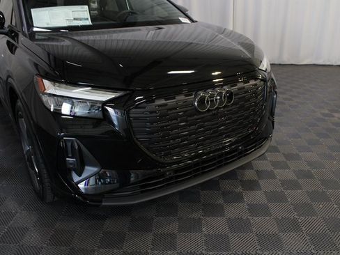 New 2025 Audi Q4 e-tron Premium Plus image 33