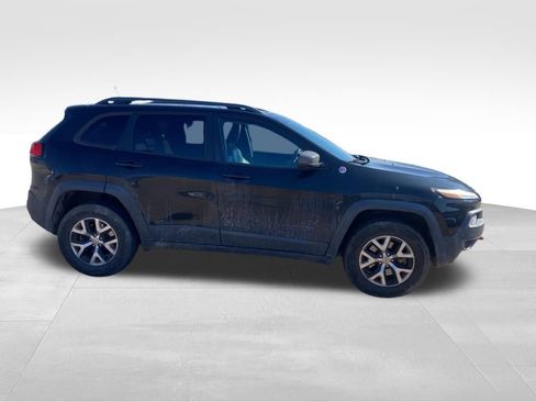 Used 2015 Jeep Cherokee Trailhawk w/ Comfort/Convenience Group image 9