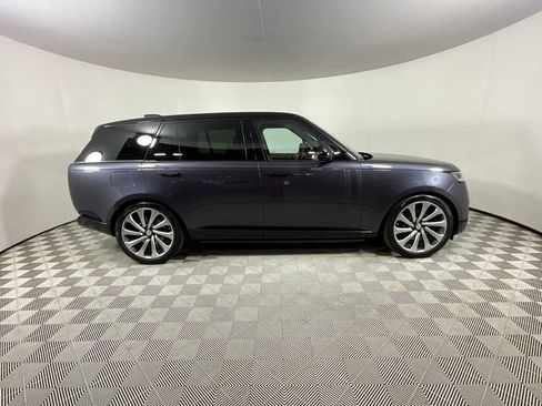 Used 2025 Land Rover Range Rover Long Wheelbase SE image 5