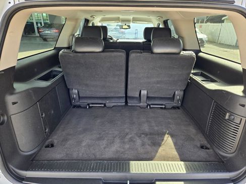 Used 2014 Chevrolet Suburban LT image 30