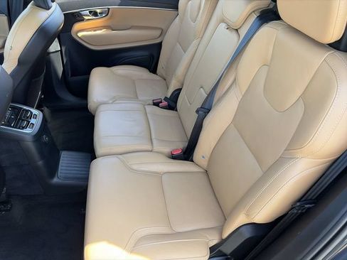Used 2023 Volvo XC90 T8 Ultimate w/ Lounge Package AWD/4WD image 18