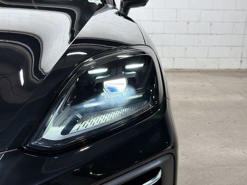 Certified 2024 Porsche Cayenne AWD/4WD image 10