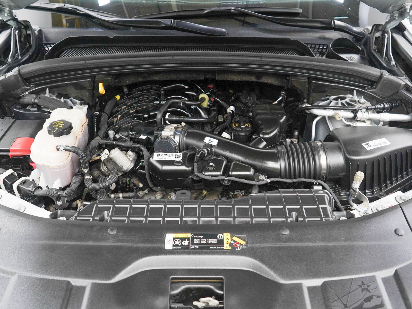 Used 2023 Jeep Grand Cherokee Limited AWD/4WD image 32