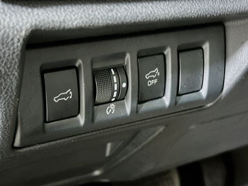 Used 2025 Subaru Outback Premium image 17