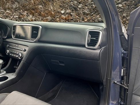 Used 2021 Kia Sportage LX image 14