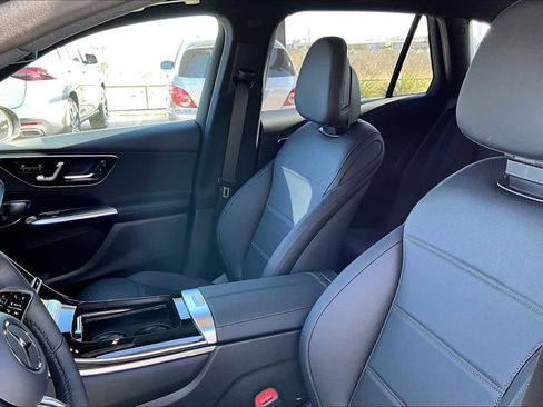 New 2026 Mercedes-Benz GLC 300 image 17