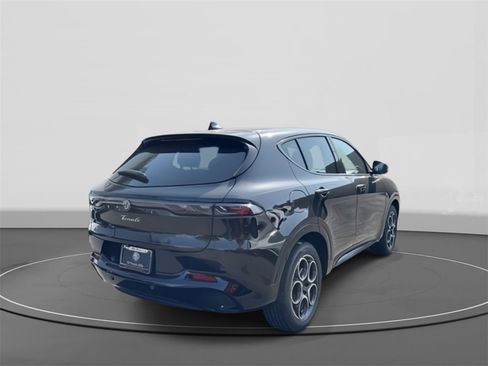 New 2025 Alfa Romeo Tonale w/ Premium Package image 6