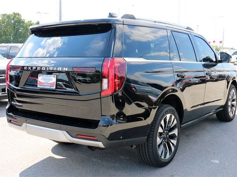 New 2025 Ford Expedition Platinum w/ Driver's Package image 5