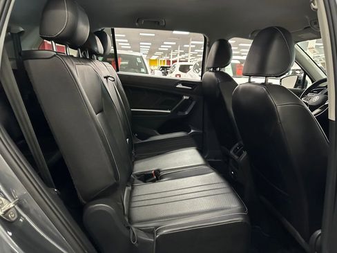 Used 2022 Volkswagen Tiguan SE image 30