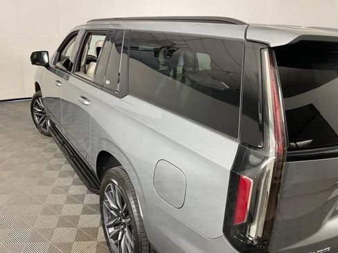 Used 2024 Cadillac Escalade ESV Sport Platinum AWD/4WD image 35