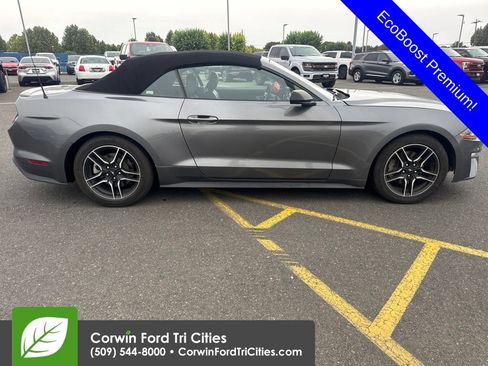Used 2021 Ford Mustang Premium RWD image 8