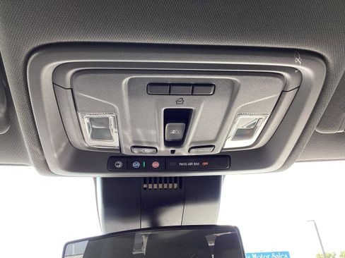 Used 2025 GMC Sierra 2500 SLE w/ SLE Value Package; image 18