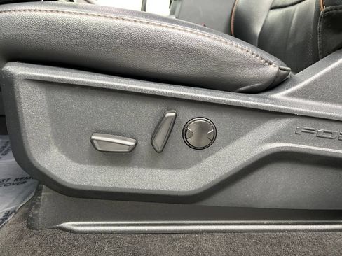 Used 2026 Ford F250 Lariat AWD/4WD image 13