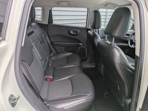 Used 2019 Jeep Compass Trailhawk image 30