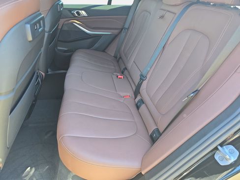 Used 2022 BMW X5 xDrive40i w/ M Sport Package AWD/4WD image 14