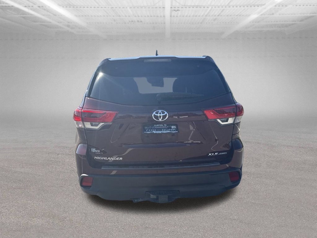 Used 2019 Toyota Highlander XLE AWD/4WD image 8