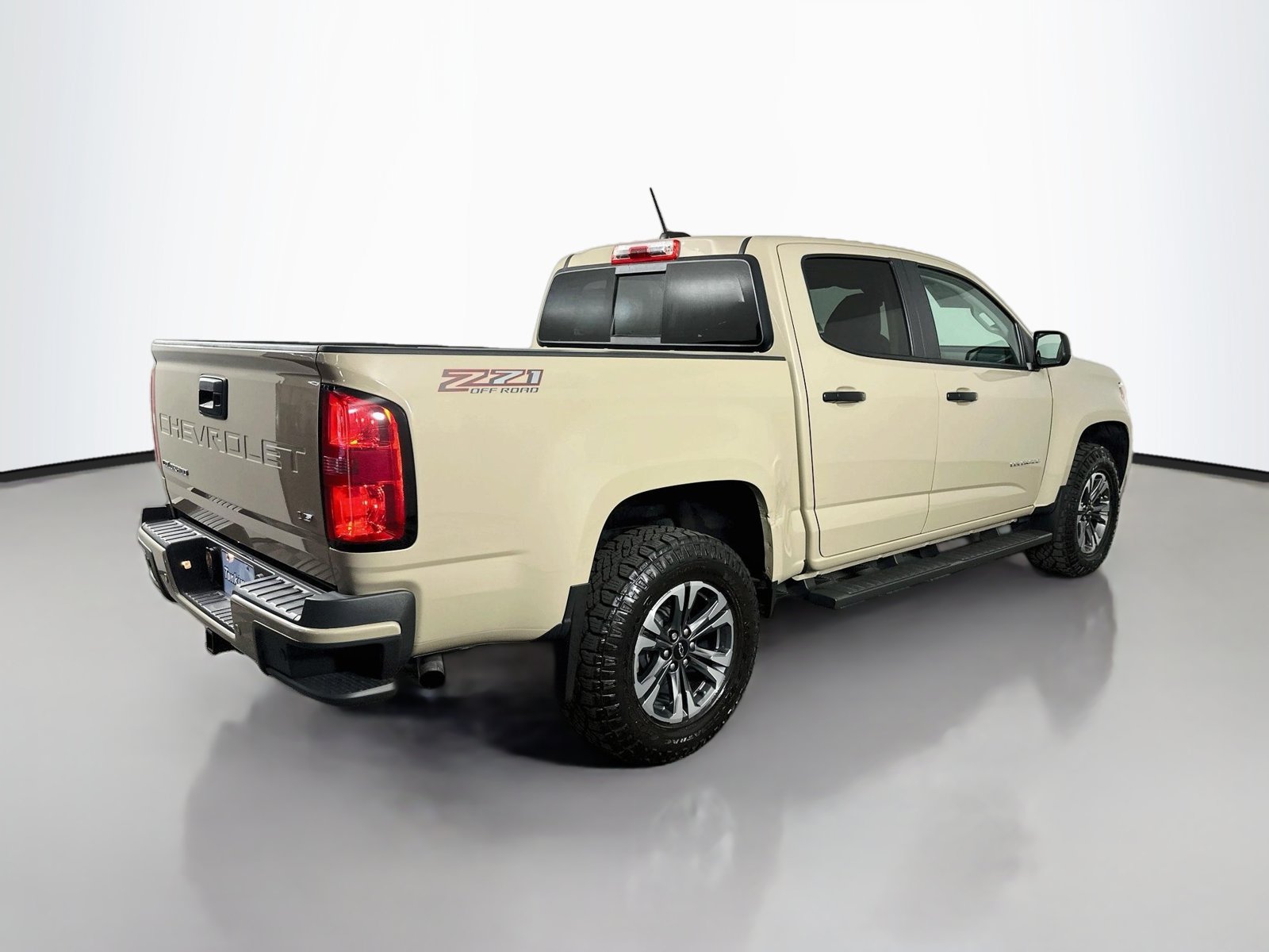 Used 2022 Chevrolet Colorado Z71 AWD/4WD image 8