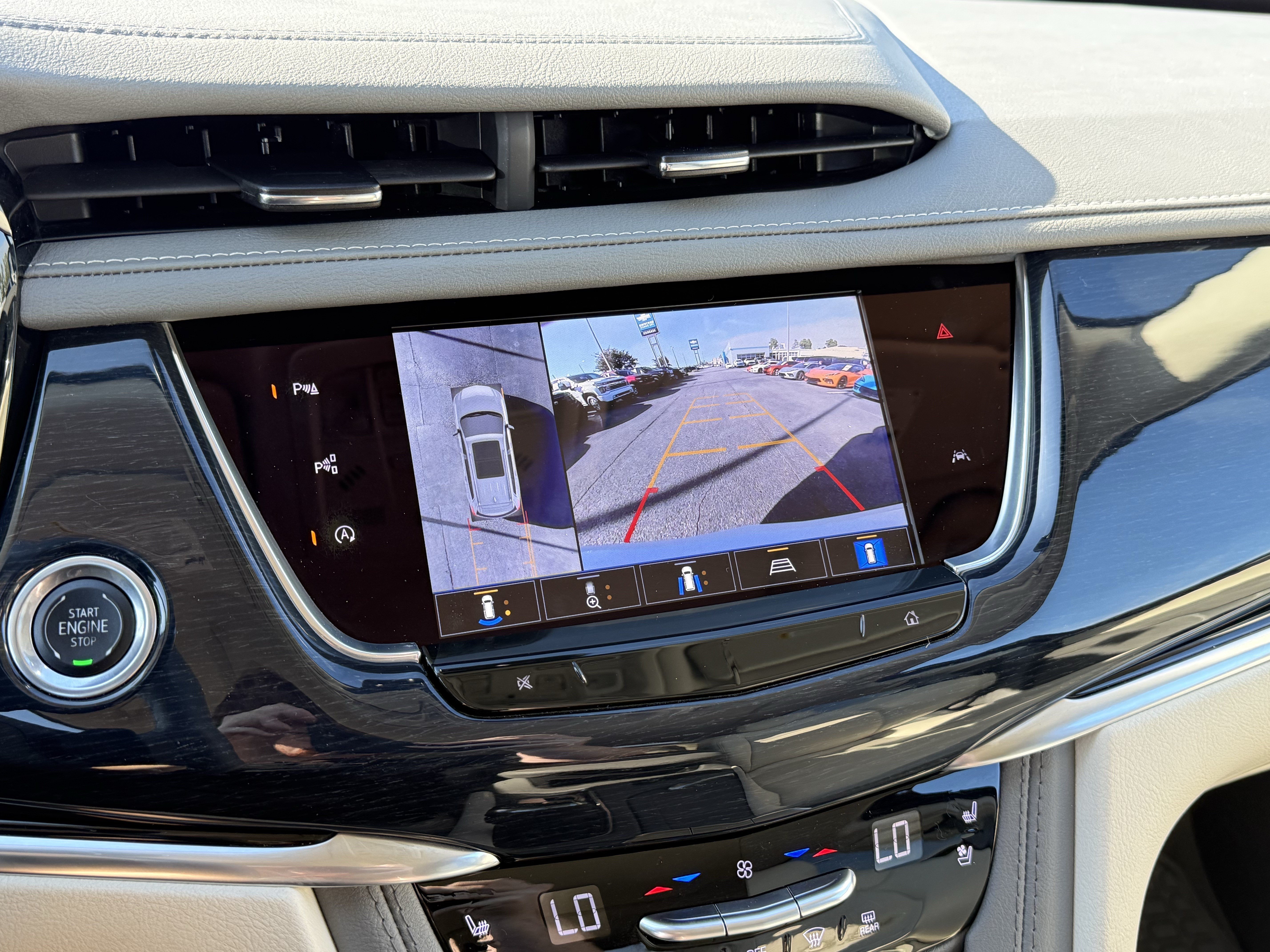 Used 2025 Cadillac XT6 Premium Luxury w/ Technology Package FWD image 24