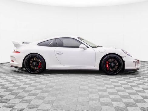 Certified 2015 Porsche 911 GT3 w/ Sound Package Plus RWD image 7